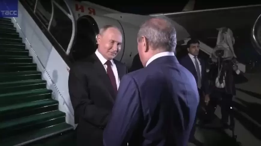 Russian President Vladimir Putin Arrives in Baku for State Visit