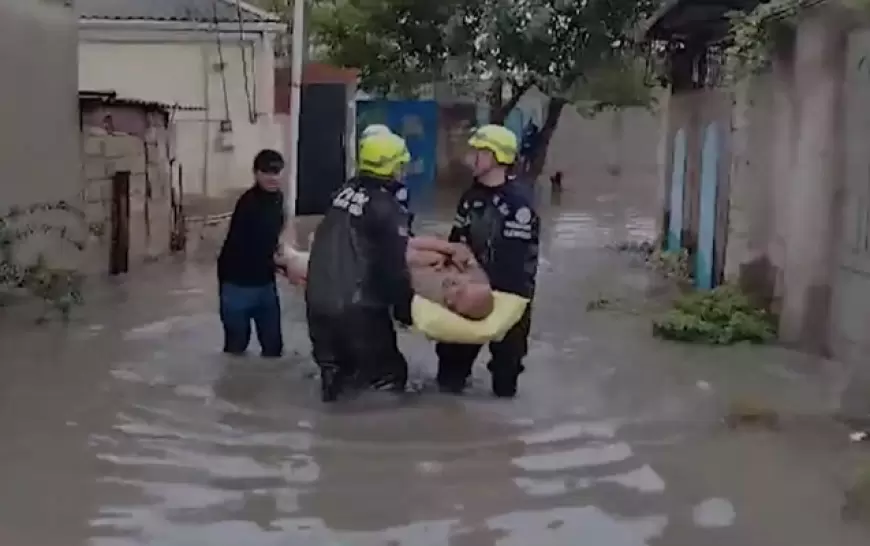 Bakı və Abşeronda yağışa görə insanlar təxliyə edildi (VİDEO)