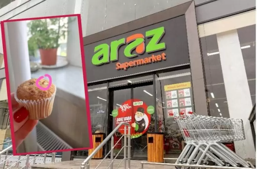 "Araz Supermarket"dən alınan şirniyyatın içindən qurd çıxıb? – Foto